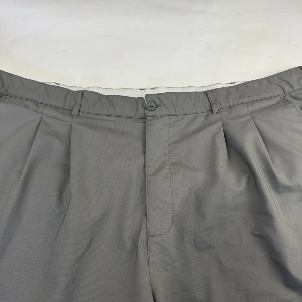 Reebok Golf Men's Gray Flat Front Performance Active Shorts Size 54 Stretch - Picture 3 of 10
